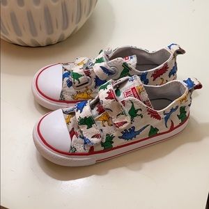 Dino Converse size size 9 (toddler)